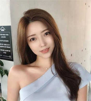重生混沌九彩圣龙