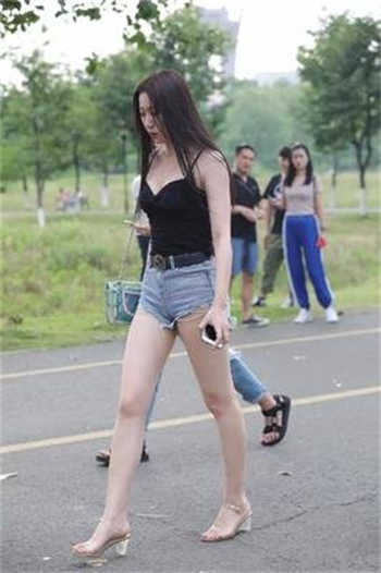 网红菠萝酱ins照片