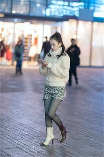 qq怎么给别人戴绿帽子