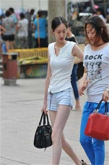 可播放的大黑鸡大巴