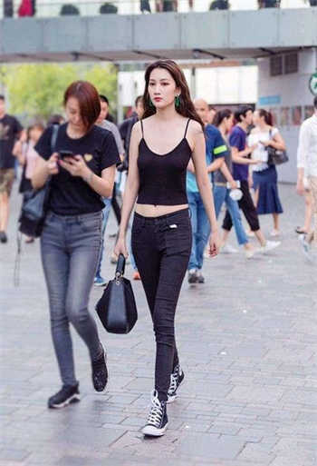 女主是房东男主是房客