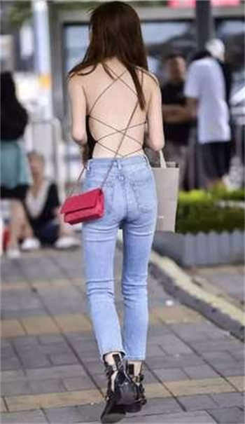 免费每集都打扑克的动漫