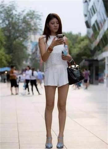 狗老公的蝴蝶结