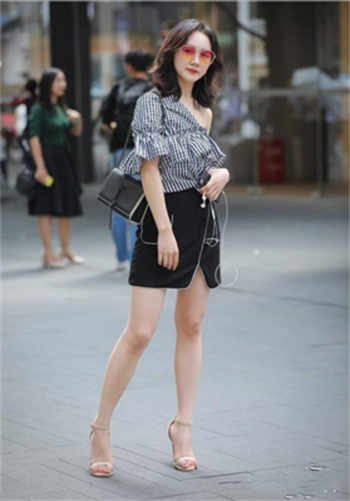 抖音上旗袍换装的音乐