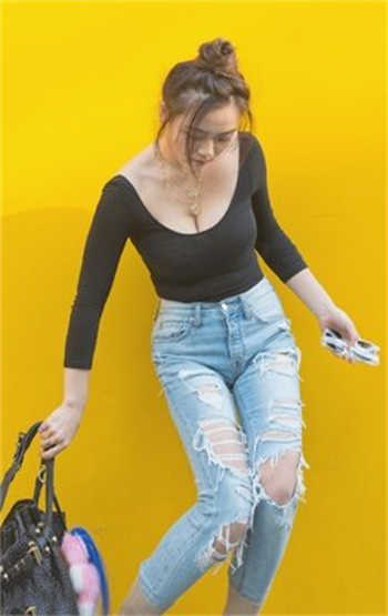 外出2的女演员是谁
